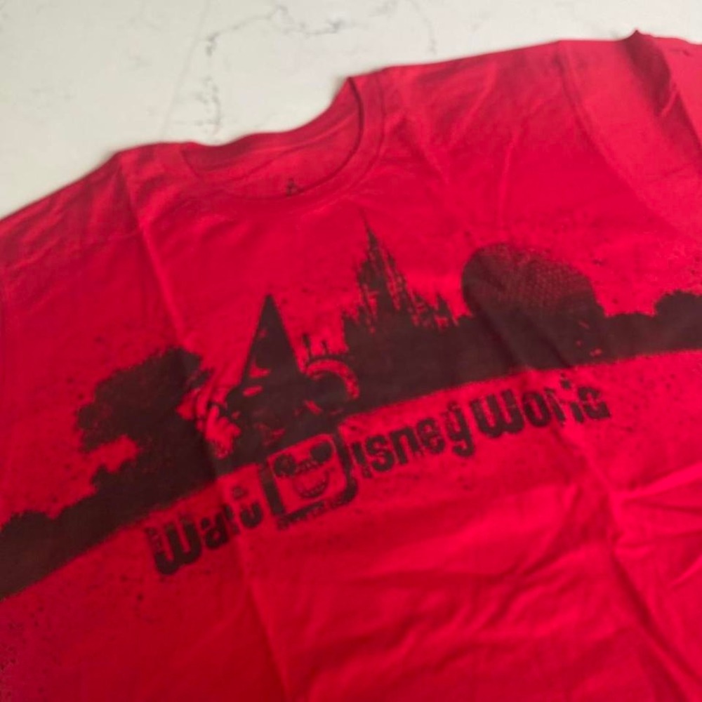 NWT Disney Walt‎ Disney World Red Skyline T-Shirt 2XL